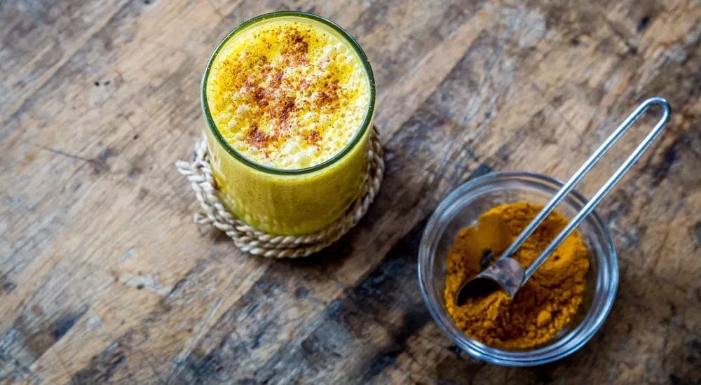 Goldene Milch