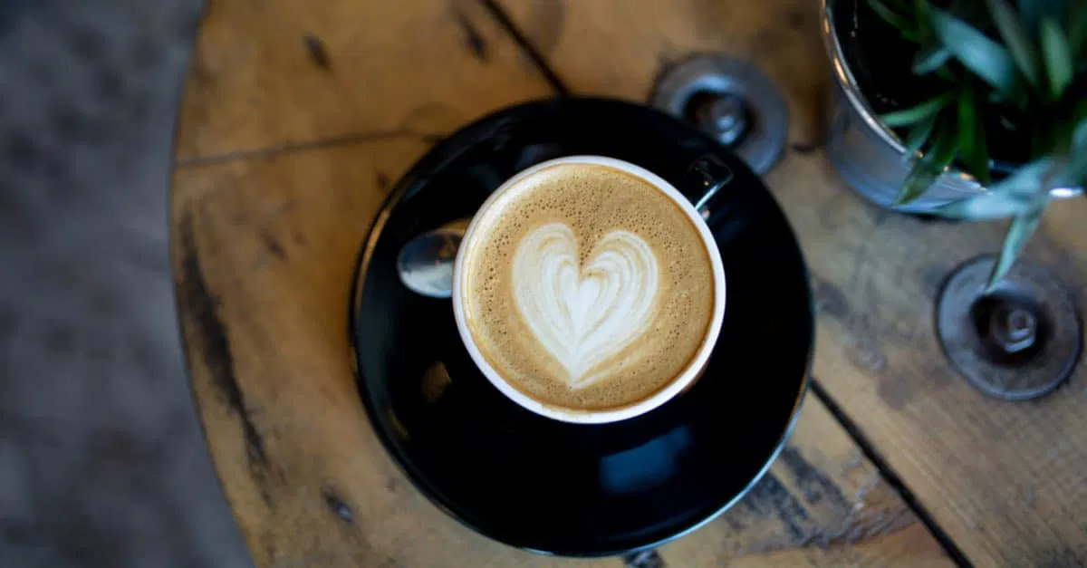 Säurearmer Kaffee: Welche Sorten eignen sich für einen empfindlichen Magen?