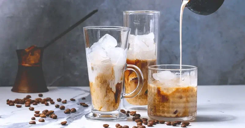 Eiskaffee: Unsere Tipps zur Zubereitung und erfrischende Rezeptideen