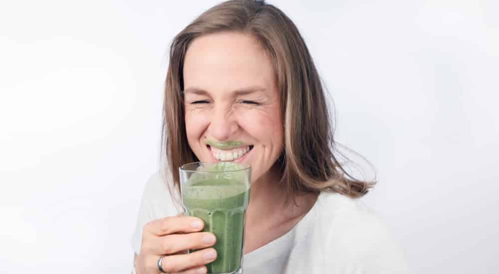 Gesundes Frühstück - grüner Smoothie