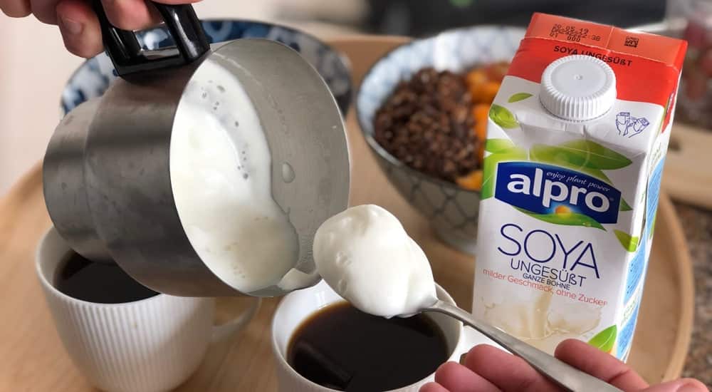 Milchersatz - Sojamilch - veganer Milchschaum