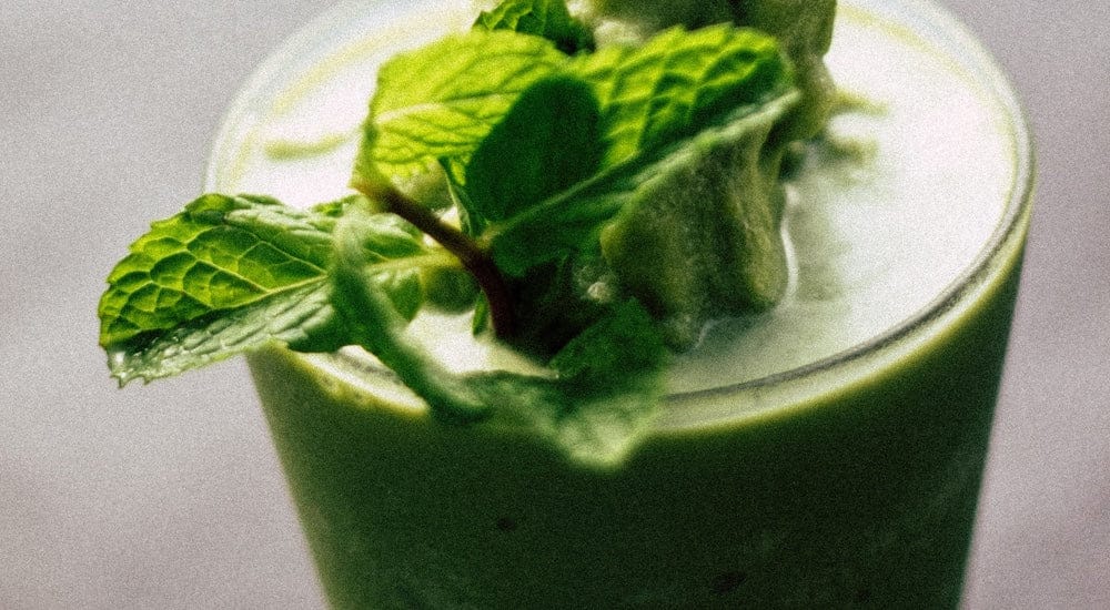 Grüner Smoothie mit Minze