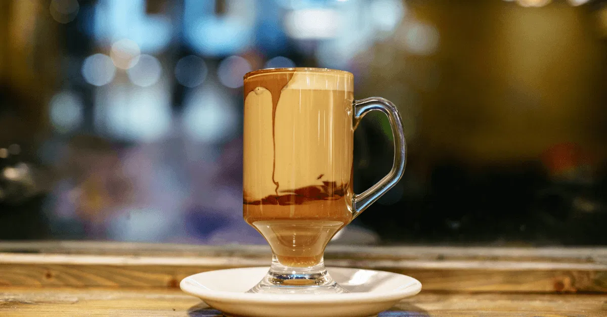 Caffè Mocha: So bereitest du den Schokoladen-Kaffee zu