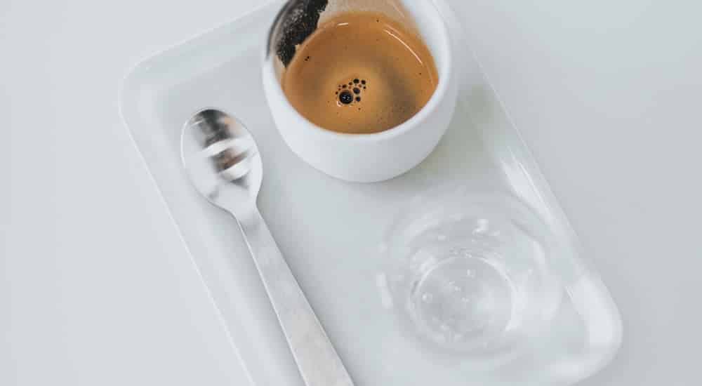 Espressotassen - Espresso und Wasser