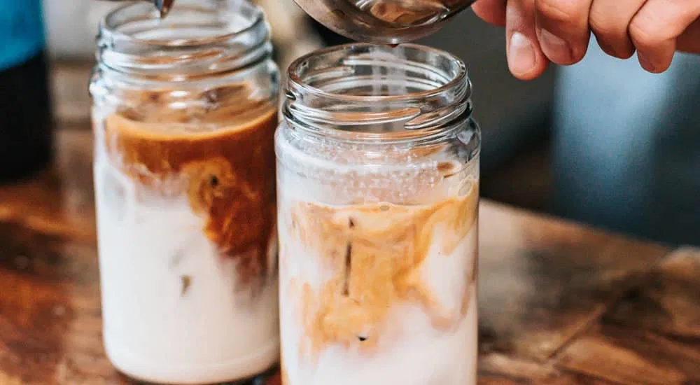 Milchkaffee - Kaffee und Milch