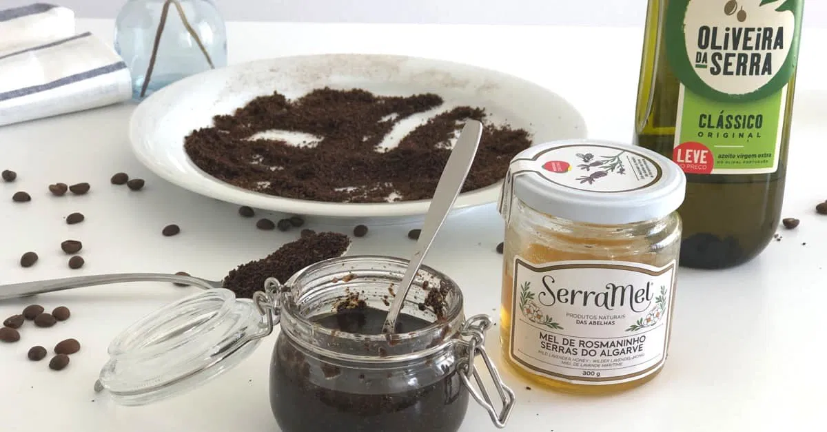 Kaffee Peeling mit Honig und Olivenöl