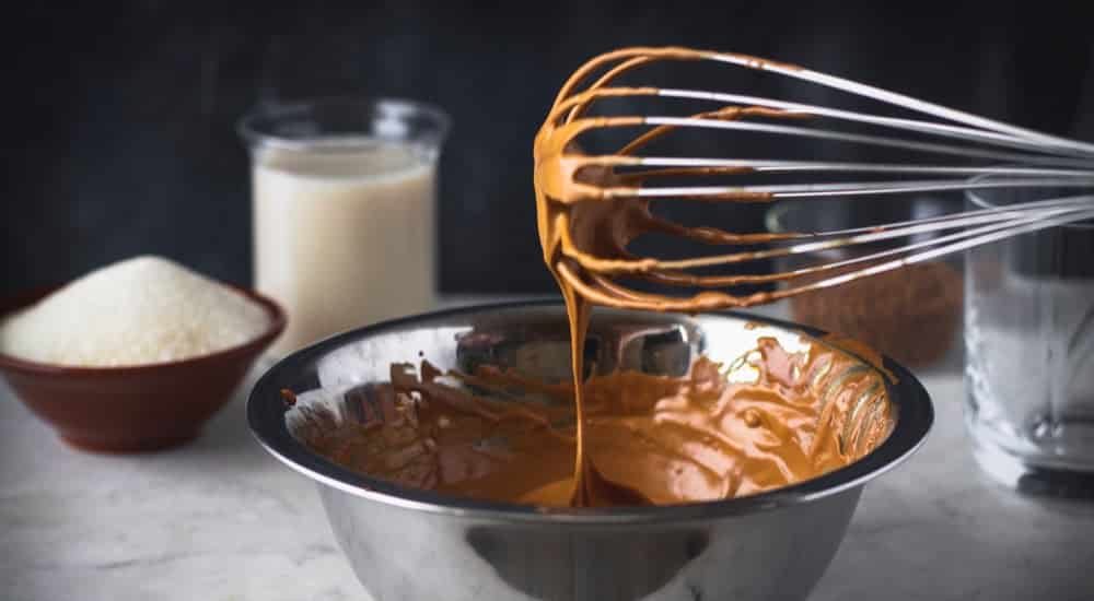 Dalgona Coffee - Kaffeecreme aufschlagen