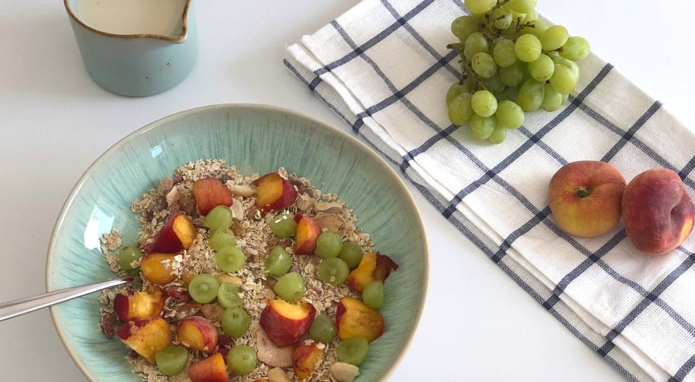 Früchte Müsli selber machen - Serviervorschlag