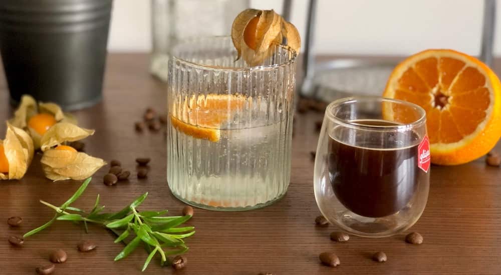 Espresso Tonic - Verfeinern mit Botanicals